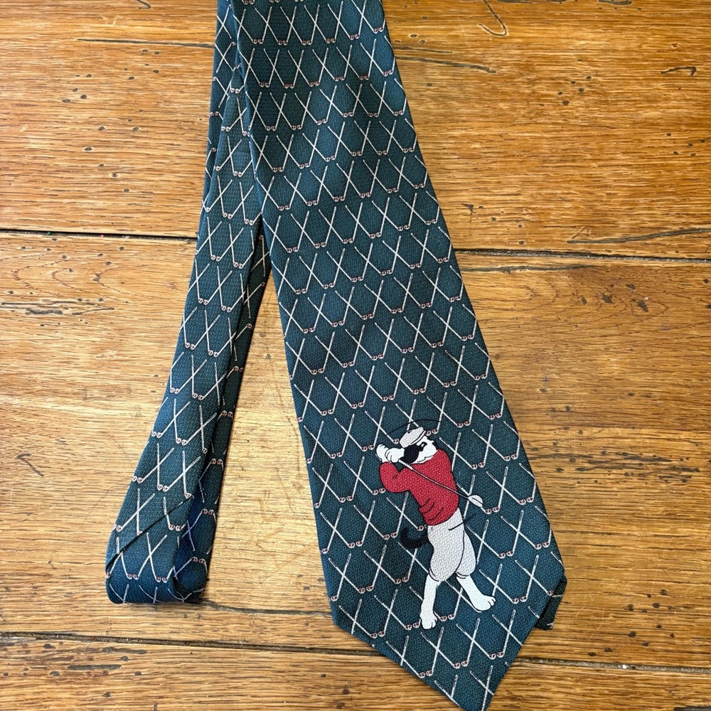 BIG DOGS Vtg 90’s Golfer Necktie 100% Silk Graphic of  Dog Golfing 💚